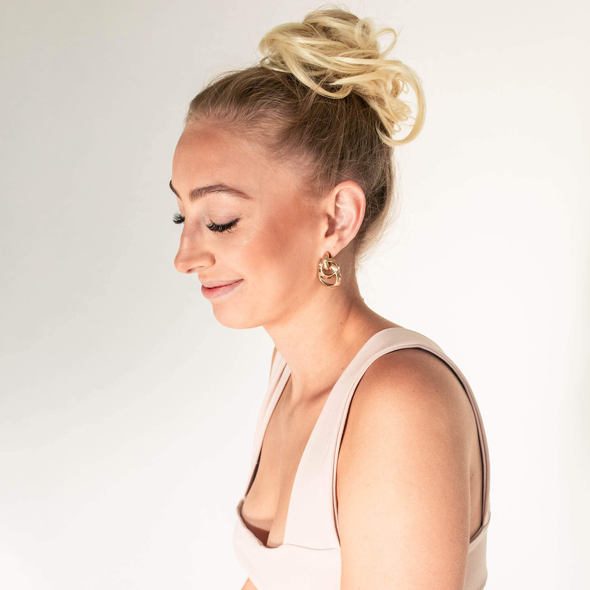 Madison Braid Bundle - Top Knot Ponytail Holder & Dry Shampoo - Platinum